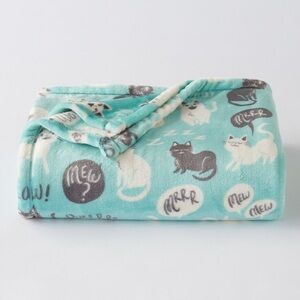 Kohls “The Big One” Fleece Throw Blanket